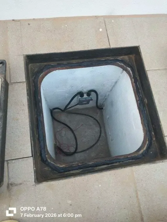 Application of waterproofing membrane inside RCC manhole